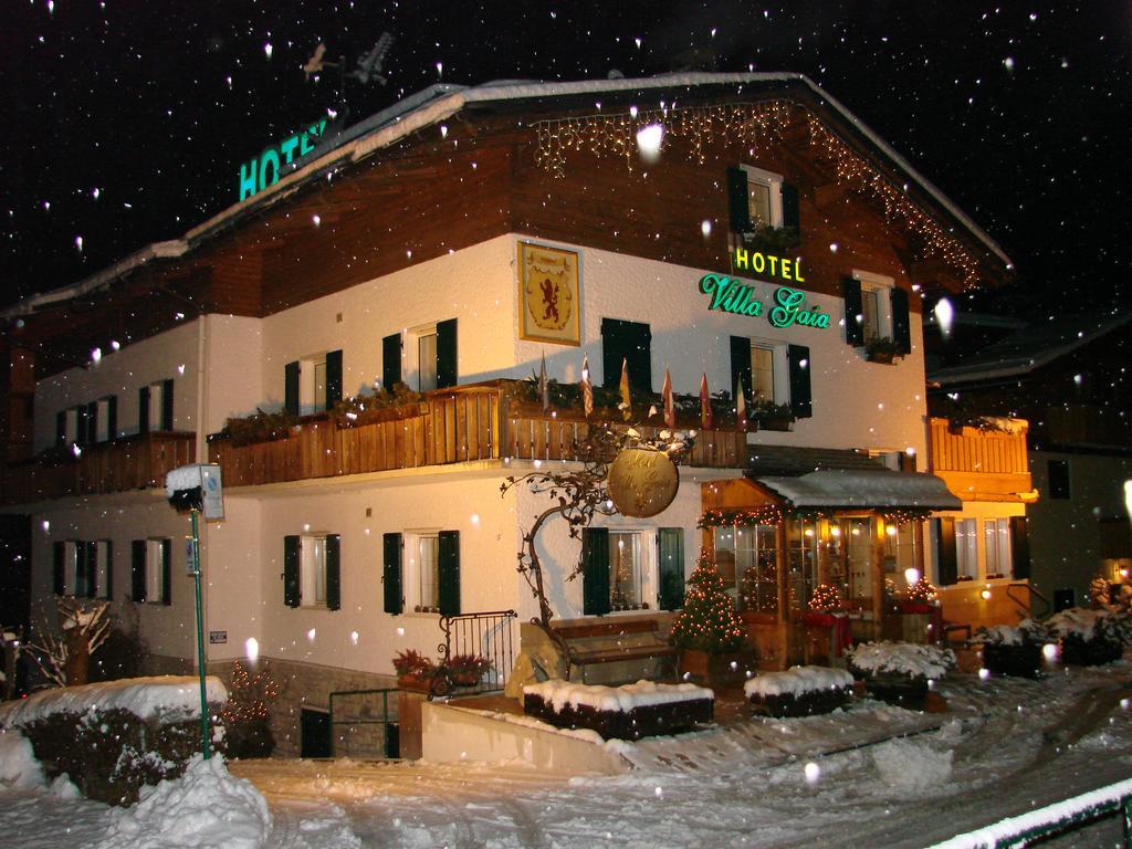 Hotel Villa Gaia Cortina d'Ampezzo Bagian luar foto