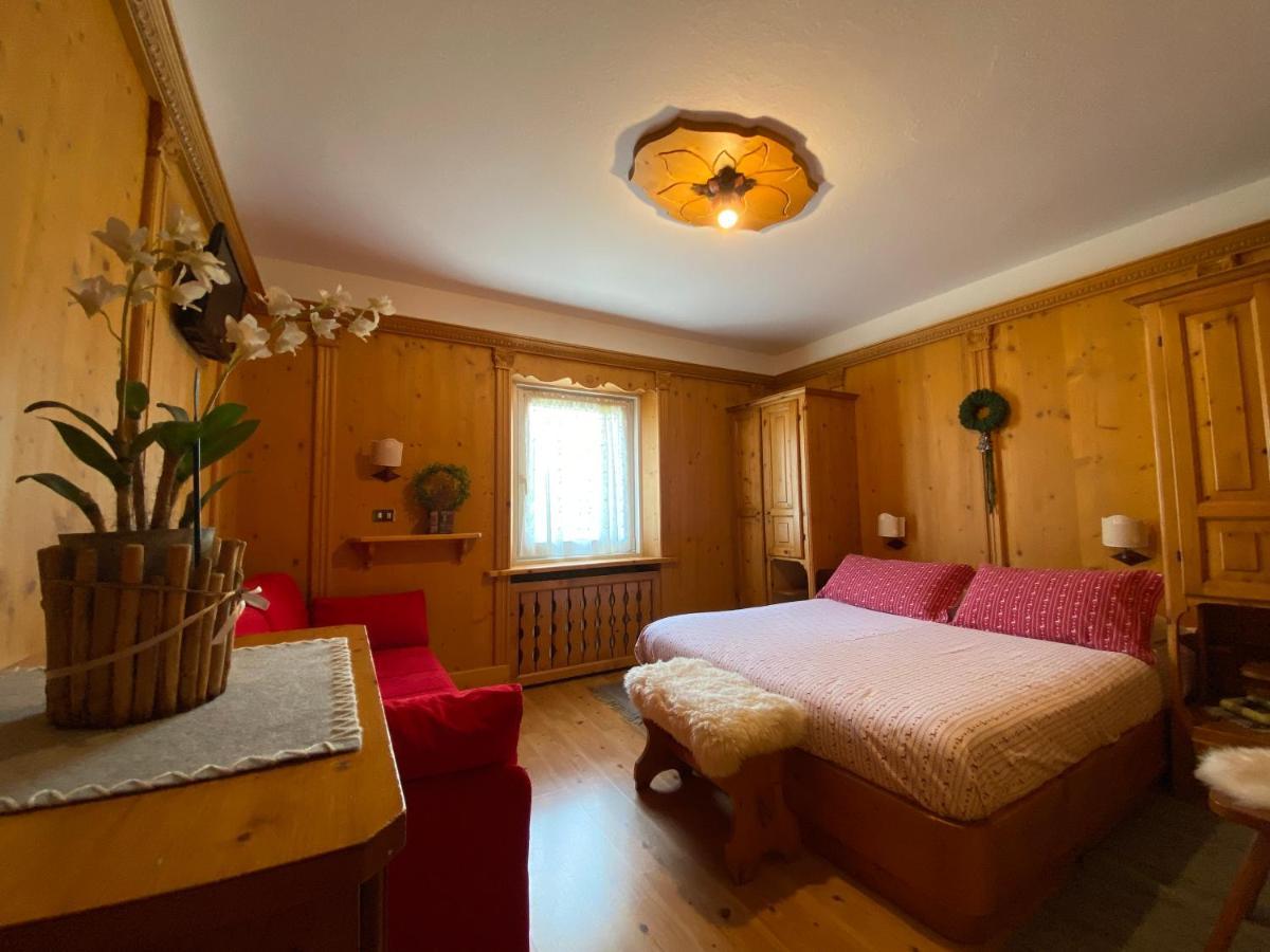 Hotel Villa Gaia Cortina d'Ampezzo Bagian luar foto