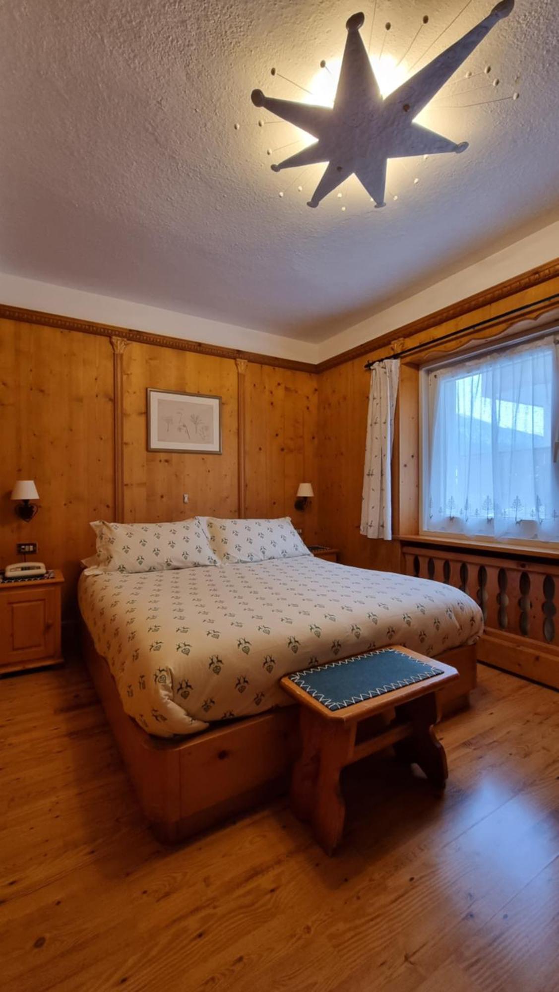 Hotel Villa Gaia Cortina d'Ampezzo Bagian luar foto