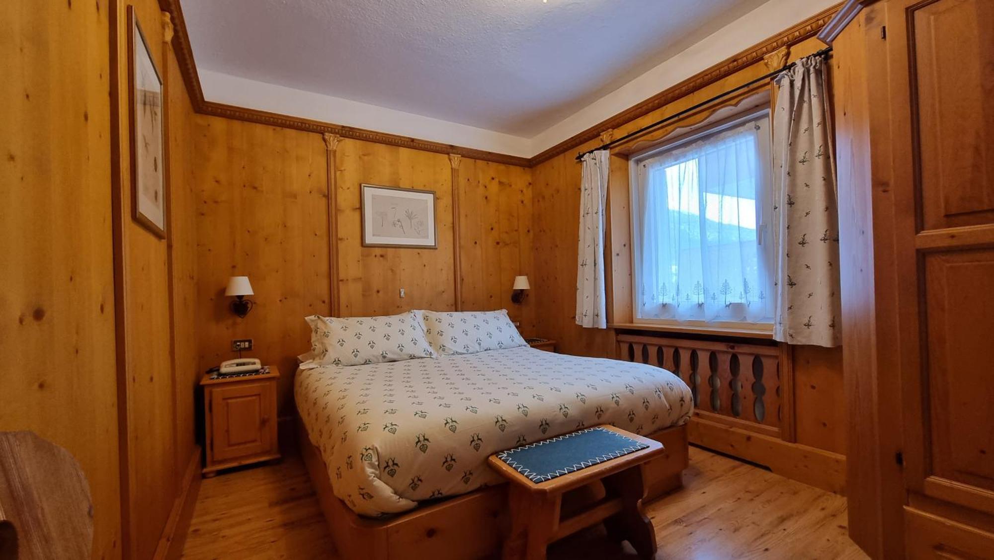 Hotel Villa Gaia Cortina d'Ampezzo Bagian luar foto