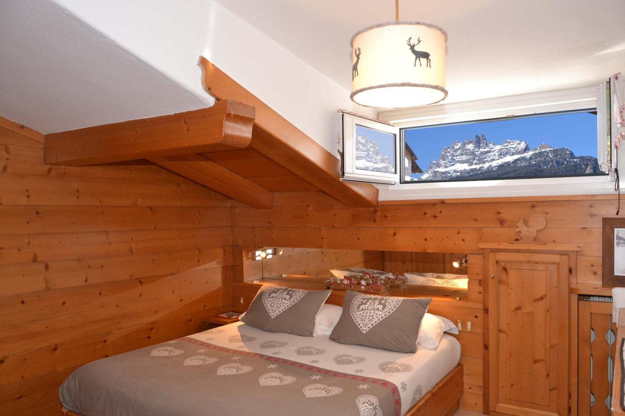 Hotel Villa Gaia Cortina d'Ampezzo Bagian luar foto